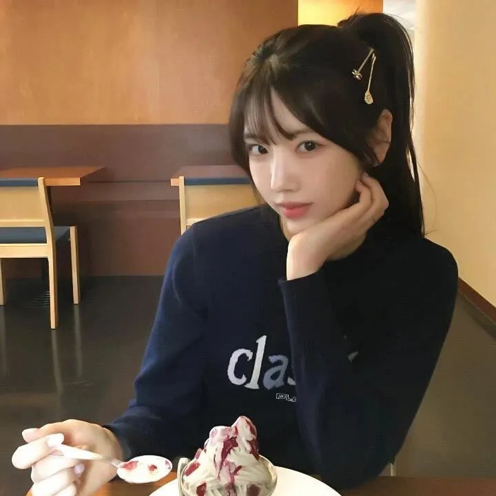 出狱后，她被墨少宠上天